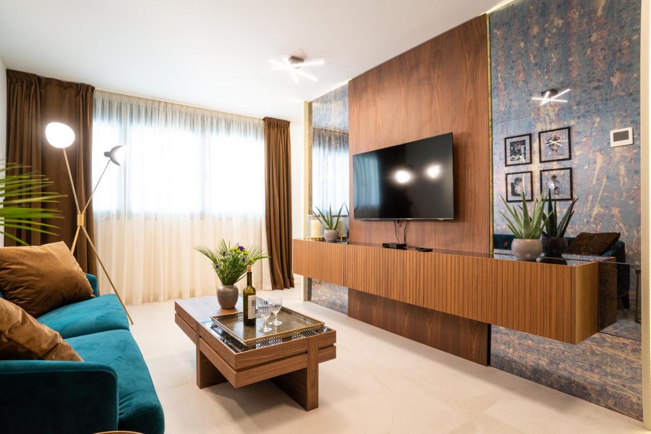 Ez Luxury Living Apartment Rovinj Exterior photo