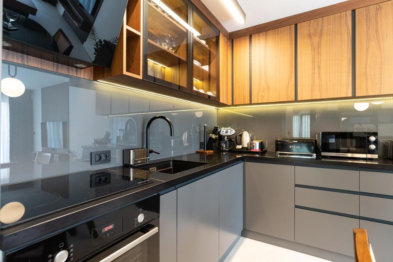 Ez Luxury Living Apartment Rovinj Exterior photo
